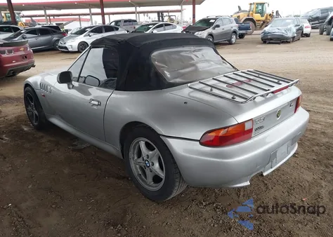 1998 BMW Z3 1.9 из США, поврежденный, VIN 4USCH7339WLE10577